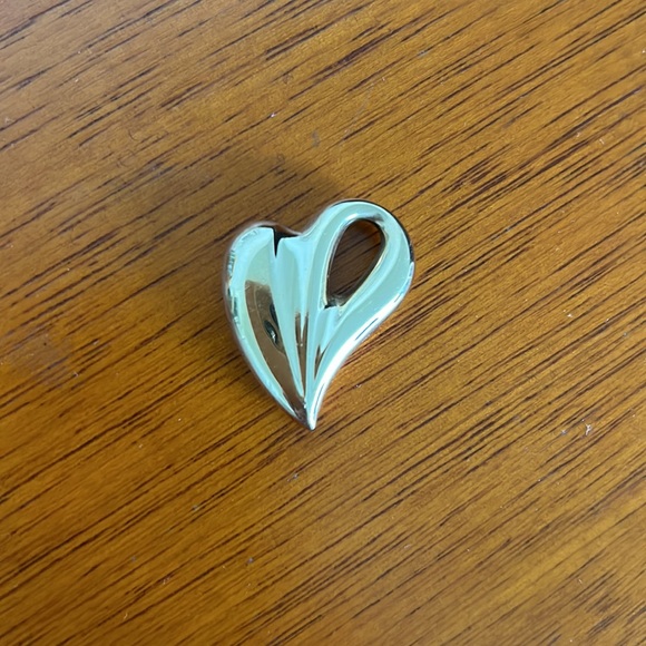 14K yellow gold puffy heart charm - Picture 9 of 11